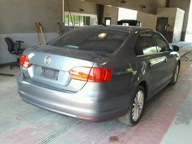 http://autocredit.com.ua/trade-in/uploads/26/27-09-17/E493y5_32AcPUGpMD.jpeg